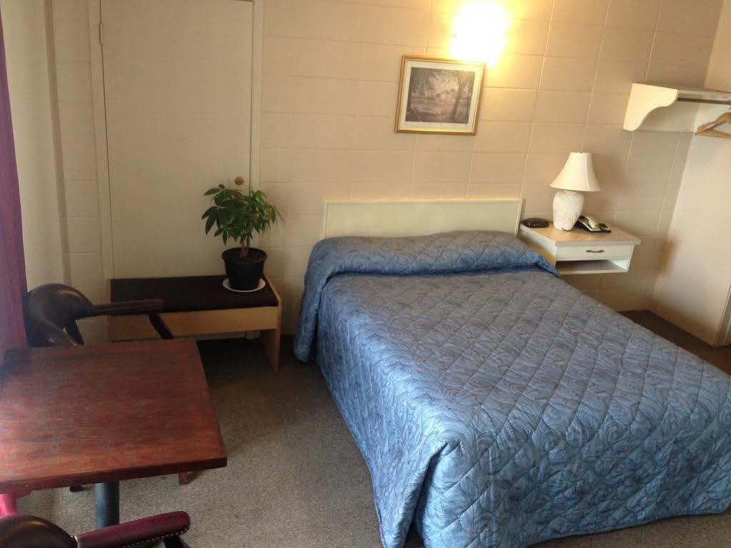 Siesta Motel Olds エクステリア 写真